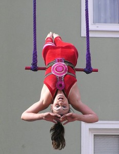 image of gymnast in Theaker von Ziarno